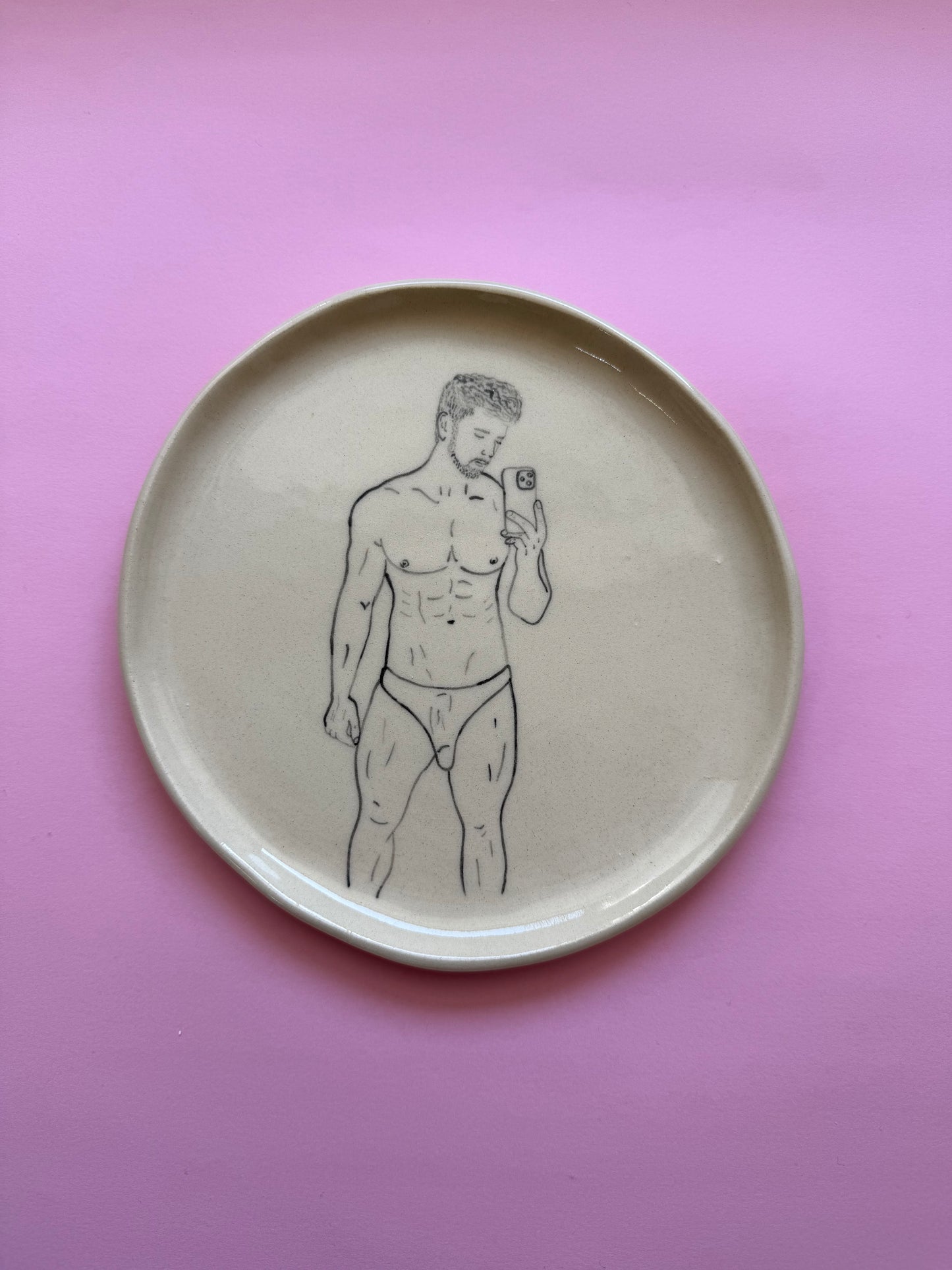 Plate “Selfie”