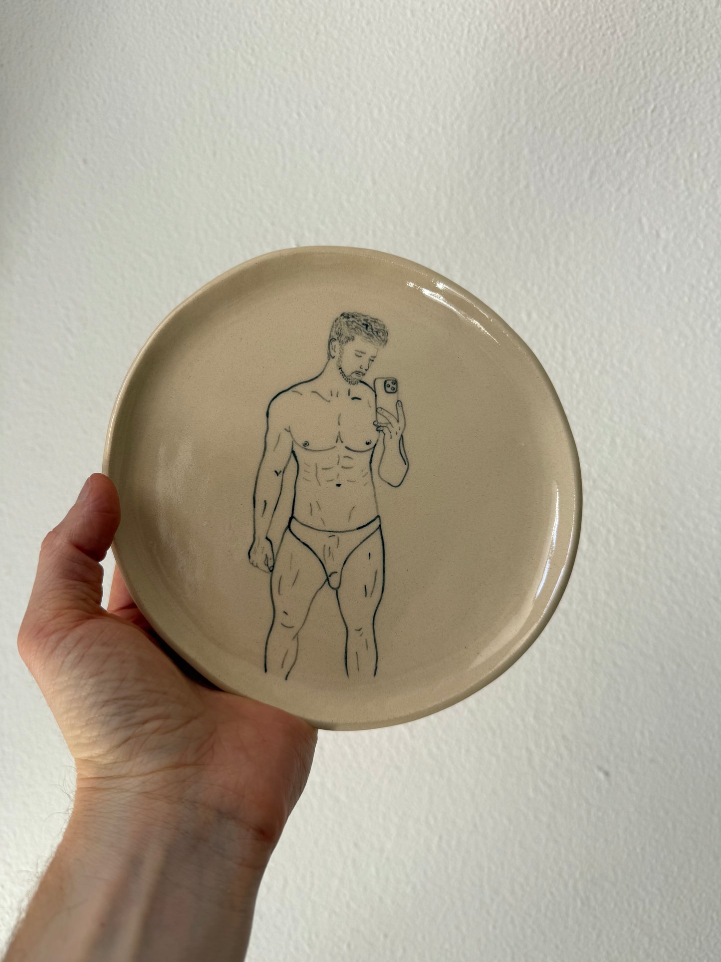 Plate “Selfie”