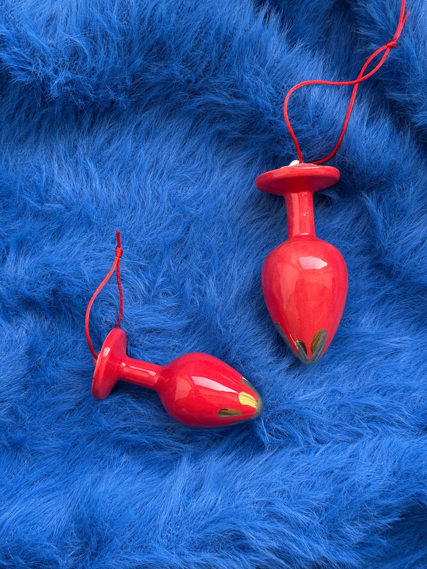 Christmas tree decoration “Plug” red