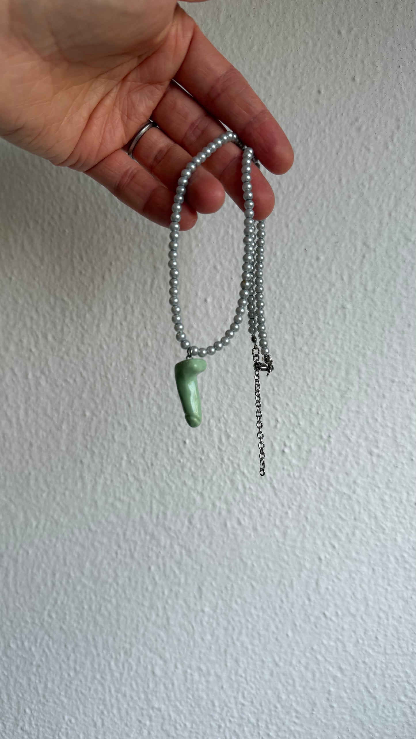 «Dick» necklace green