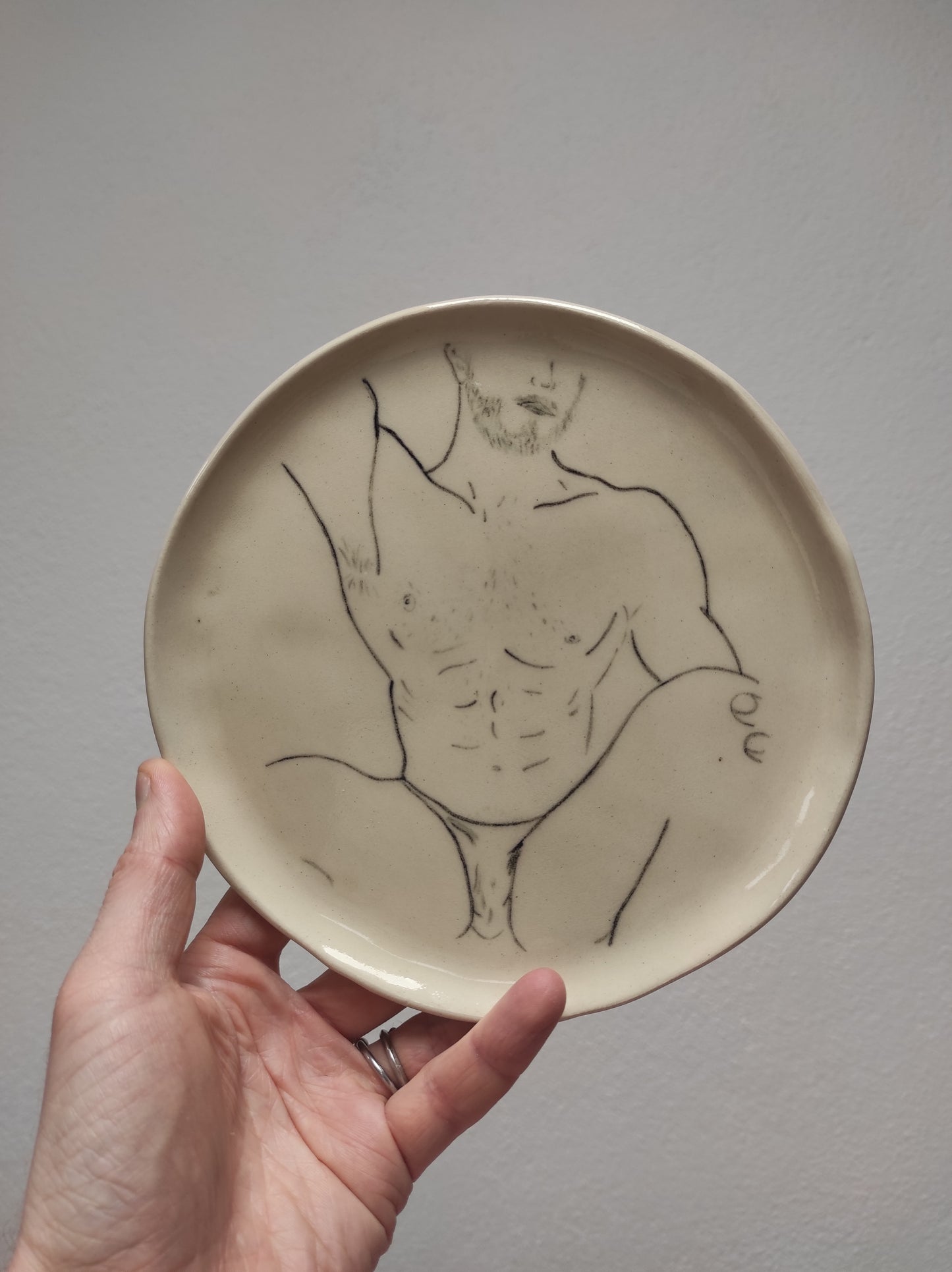 Decorative plate "Pose"