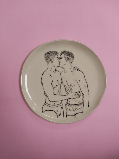 Decorative plate «The kiss»