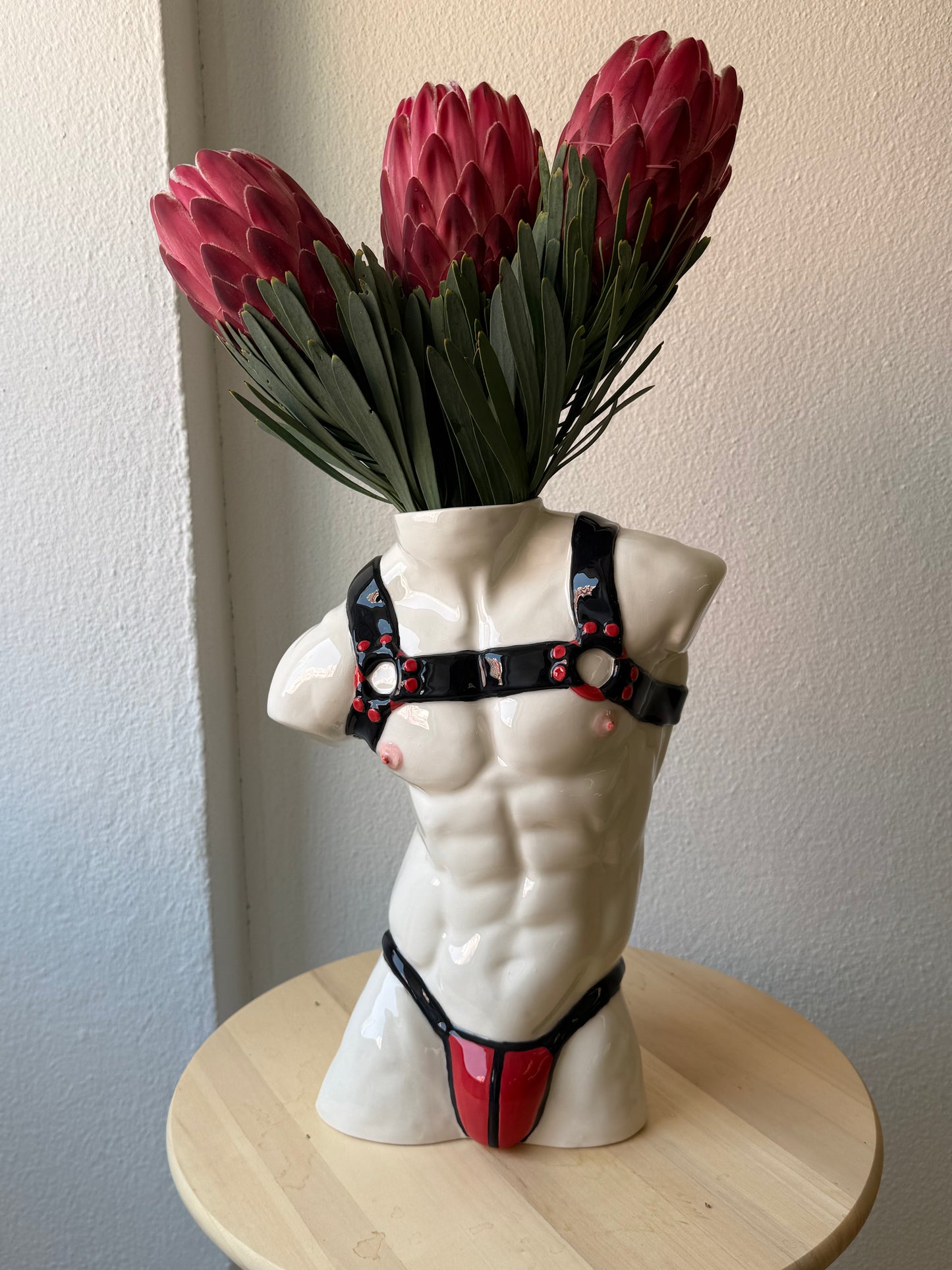 Ceramic vase “Apollo with straps”