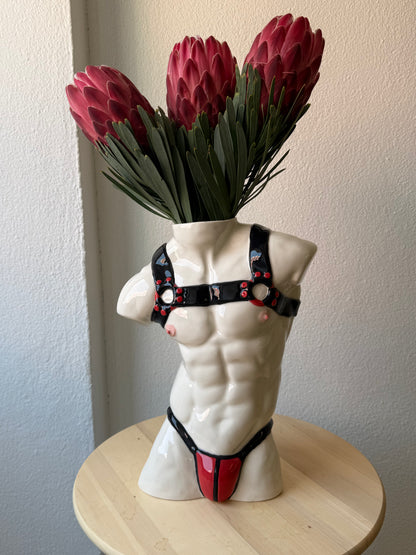 Ceramic vase “Apollo with straps”