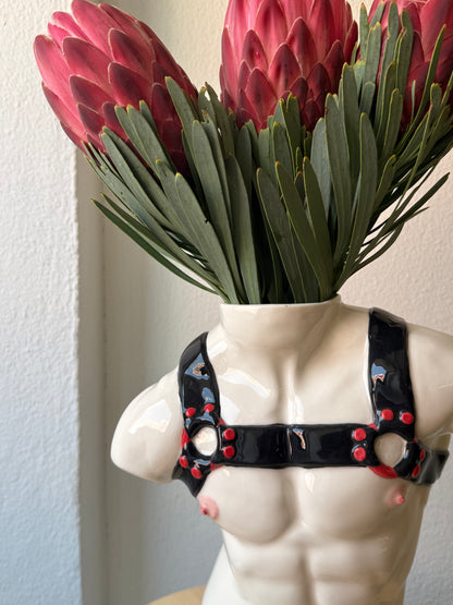 Ceramic vase “Apollo with straps”