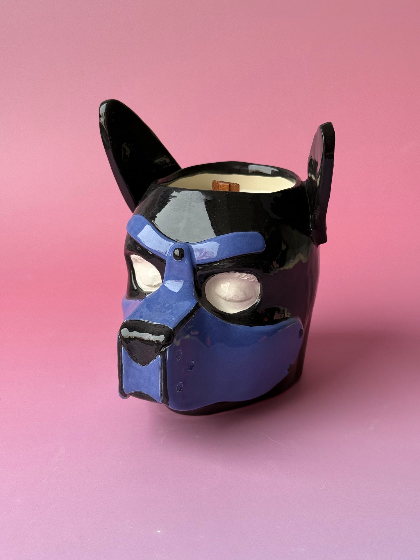 Aroma candle "Puppy mask"